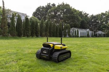 YARBO Core Gartenroboter - Grundger�t - 1 Stk  inkl. Akku & Dockingstation