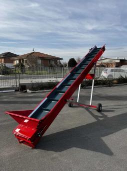 Frderband m. Rdern NT6/600-C-ET - 1 Stk  6 m, E-Motor 400 V/1,5 kW, mit seitl. Schrzen, fr Hackgut