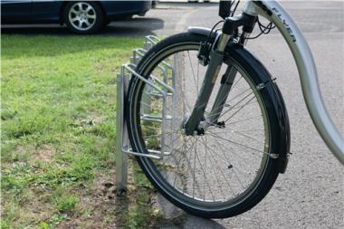 Fahrradklemmbgel 1-s.90Grad - 1 ST  verz.Anz.Radstnde 1 z.Bet.WSM