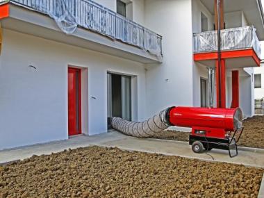 Phoen 110 lheizer mit Kaminabzug - 1 Stk  230 V / 80-110 kW, 5300 m/h, fahrbar